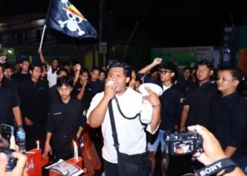 Massa Mahasiswa Gelar Aksi Solidaritas Serukan Kudus Damai