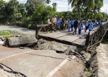 Dampak Gempa di Nabire, Jembatan Kali Siriwini Amblas