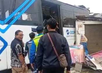 Kecelakaan Bus Transjakarta di Cakung, Tabrak Bangunan hingga Kendaraan