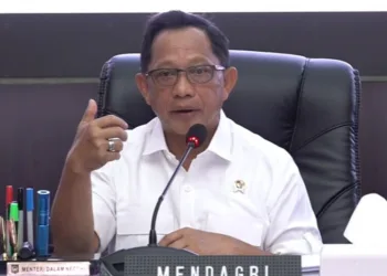 Mendagri Instruksikan Pejabat Tidak Flexing dan Tunda Kegiatan Seremonial