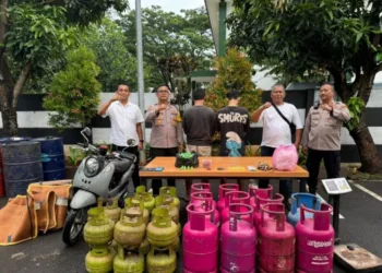 Pengoplos Gas LPG 3 Kg ke Tabung 12 Kg di Tangerang Terancam 6 Tahun Bui