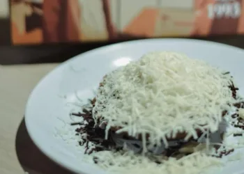 7 Tempat Makanan Khas Bandung yang Tak Lekang Oleh Waktu