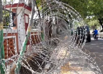 Gedung DPRD Pati Dipasang Kawat Berduri Jelang Paripurna Pansus Hak Angket
