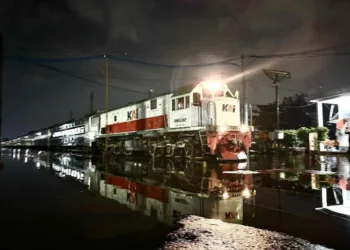 Jalur KA Semarang Tawang-Alastua Kembali Bisa Dilalui dengan Kecepatan Terbatas
