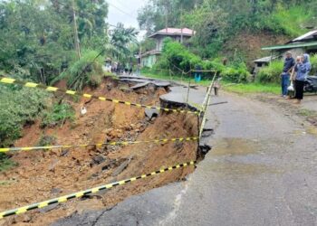 BPBD Usul Bantuan dan Evakuasi Bencana Agam Dikirim Via Udara di Malalak 17 BPBD Usul Bantuan dan Evakuasi Bencana Agam Dikirim Via Udara di Malalak