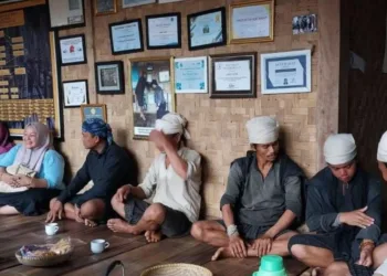 Kembali Ke Kampung, Warga Badui Korban Begal Disambut Hangat Tokoh Adat