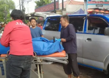 Niat Nyelip Motor Lain, Pemotor Jatuh Terlindas Jaklingko Tewas