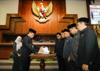 Pemprov Jateng Sepakati KUA PPAS 2026, Pembiayaan Daerah Capai Rp414,5 M 11 Pemprov Jateng Sepakati KUA PPAS 2026, Pembiayaan Daerah Capai Rp414,5 M