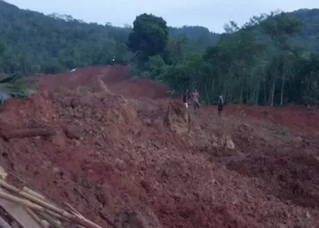 Longsor Landa Cibeunying Cilacap: 21 Warga Hilang, 2 Tewas