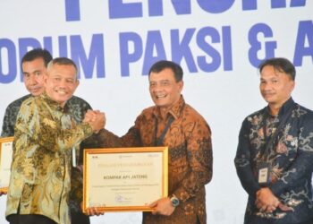 Hari Antikorupsi, Ahmad Luthfi Raih 2 Penghargaan dari KPK