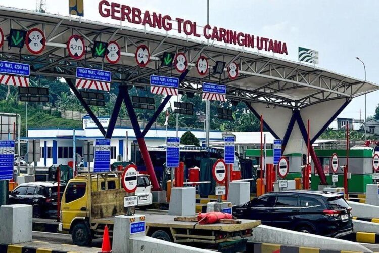 Suasana Gerbang Tol Caringin Utama di Kabupaten Bogor, Jawa Barat.
(Antara)