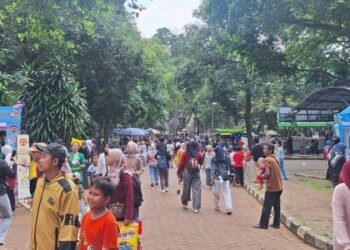Pengunjung Ragunan Kena Denda Rp500 Ribu Jika Buang Sampah Sembarangan