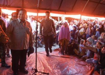 Prabowo Janji Bantu Perbaiki Rumah Rusak Akibat Banjir-Longsor di Padang Pariaman 9 Prabowo Janji Bantu Perbaiki Rumah Rusak Akibat Banjir-Longsor di Padang Pariaman