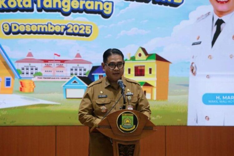 Kepala Bapenda Kota Tangerang Kiki Wibhawa sedang memberikan penjelasan mengenai
realisasi penerimaan pajak hingga 8 Desember 2025 pada acara di Puspemkot
Tangerang Selasa. ANTARA/Irfan