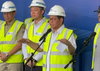 Pemprov DKI Jakarta akan membuka dua rute baru Transjabodetabek, yakni Blok M–Bandara Soekarno Hatta dan Cawang–Jababeka, guna menjawab tingginya kebutuhan transportasi publik.