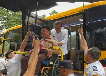 Pemprov DKI Jakarta menambah 32 bus sekolah gratis ramah disabilitas untuk melayani 41 ribu siswa.
