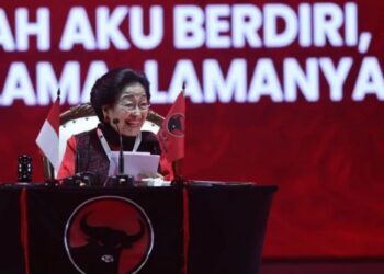 Megawati Soekarnoputri menegaskan PDIP menolak Pilkada lewat DPRD sesuai Putusan MK 110/PUU-XXIII/2025 demi menjaga kedaulatan rakyat dan demokrasi.