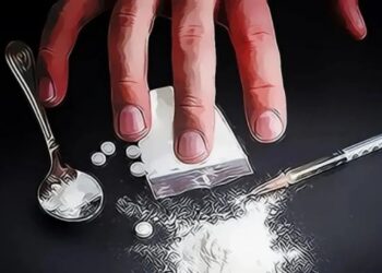 Empat oknum polisi di Madiun ditangkap terkait peredaran dan penyalahgunaan sabu, hasil tes urine menyatakan keempatnya positif narkoba.
