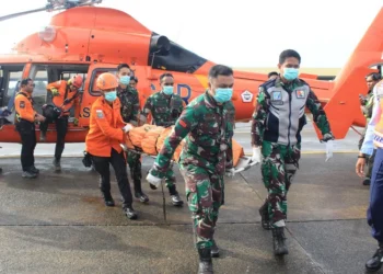 Tim SAR gabungan menemukan jenazah ketiga korban kecelakaan pesawat ATR 42-500 di Pegunungan Bulusaraung, Sulawesi Selatan, Rabu siang.