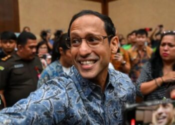 Nadiem Makarim bantah menerima Rp809 miliar dalam kasus dugaan korupsi pengadaan Chromebook di Kemendikbudristek 2019–2022, sebut hasil investigasi keliru.