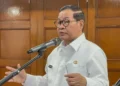 Pelajar Tewas Kecelakaan, Pemprov DKI Tanggung Biaya Rumah Sakit dan Pemakaman 2 Pemprov DKI Jakarta menanggung biaya rumah sakit dan pemakaman pelajar SMK yang tewas akibat kecelakaan tunggal di Jalan Matraman Raya.