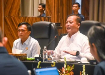 Gubernur NTB Lalu Muhamad Iqbal mendorong pembenahan Bandara Lombok agar wisatawan dan penumpang transit merasa nyaman, sekaligus memperkuat Mandalika sebagai gerbang pariwisata kelas dunia.