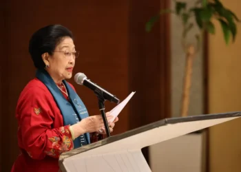 Megawati Soekarnoputri menerima gelar Doktor Honoris Causa (HC) dari Princess Nourah University Arab Saudi, menjadi tokoh pertama non-Saudi yang mendapat kehormatan tersebut.
