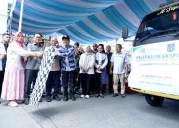 Mendag Budi Santoso melepas ekspor 9 ton pisang kepok keling asal Sumut ke Malaysia senilai Rp270 juta.
