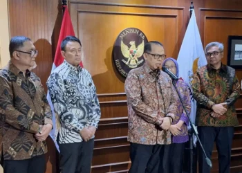 KPK melakukan mitigasi risiko korupsi pada program Makan Bergizi Gratis (MBG) dan Koperasi Merah Putih melalui penilaian risk corruption assessment dan penguatan sistem kontrol.