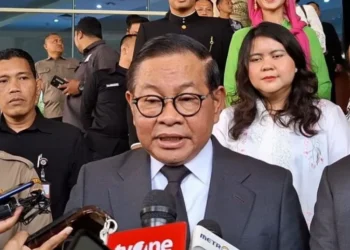 Gubernur DKI Jakarta Pramono Anung pastikan WFH ASN Pemprov DKI bukan hari Rabu guna mendukung hari wajib transportasi umum sesuai Ingub 6/2025.