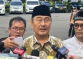 Pakar hukum tata negara Jimly Asshiddiqie mengusulkan KPU menjadi cabang kekuasaan keempat agar independensi penyelenggara pemilu terjaga.