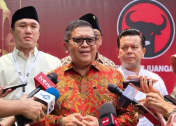 Megawati Soekarnoputri menerima empat duta besar negara sahabat dalam momen halalbihalal Lebaran 2026 PDIP di Jakarta, membahas isu geopolitik hingga perubahan iklim.
