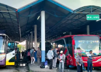 Ombudsman NTB menemukan tarif bus AKDP rute Bima-Mataram melebihi ketentuan saat arus balik Lebaran 2026.