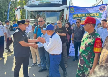 Pemkot Cilegon memfasilitasi lebih dari 2.000 warga mengikuti program Mudik Gratis Penuh Berkah 2026 dengan 50 bus menuju berbagai kota di Pulau Jawa dan Sumatra.