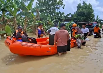 Jumlah pengungsi banjir di Kabupaten Demak, Jawa Tengah, meningkat menjadi 2.839 jiwa pada Sabtu (4/4/2026) akibat luapan Sungai Tuntang dan tanggul jebol.