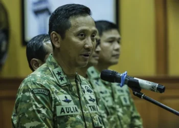 Puspom TNI menetapkan empat personel BAIS TNI sebagai tersangka kasus penyiraman air keras terhadap aktivis KontraS Andrie Yunus.