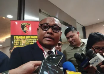 Pihak Jusuf Kalla (JK) melaporkan Rismon Sianipar ke Bareskrim Polri atas tuduhan pendanaan isu ijazah Jokowi senilai Rp5 miliar dan fitnah di media sosial.
