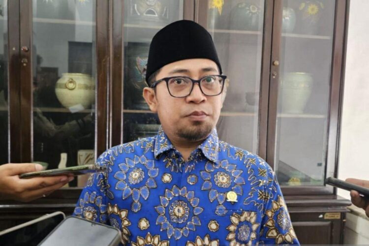 Anggota DPR Soroti Pungutan Liar PTSL, Minta BPN-Pemda Perkuat Sinergi 1 Anggota Komisi II DPR RI Muhammad Khozin ditemui di Balai Kota Malang, Kota
Malang, Jawa Timur, Jumat (22/8/2025). (ANTARA/LINGKAR NETWORK)