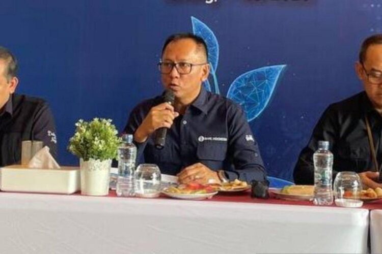 Kepala Perwakilan BI Provinsi Banten, Ameriza M Moesa (tengah), di Serang, Senin
(25/5/2026).(ANTARA/LINGKAR NETWORK)
