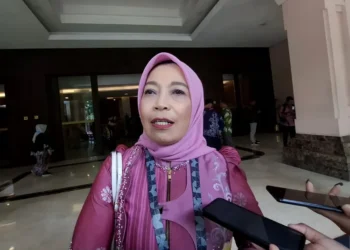Kemendikdasmen Siapkan Redistribusi Guru untuk Penuhi Kekurangan 498 Ribu Formasi 15 Kemendikdasmen menyiapkan redistribusi guru secara nasional untuk memenuhi kekurangan 498 ribu formasi guru sebelum rekrutmen baru dibuka.