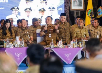 Gubernur Jateng Ahmad Luthfi genjot sektor pariwisata dan ekonomi syariah dalam Rembug Pembangunan Jateng 2026 untuk kejar target pertumbuhan ekonomi.