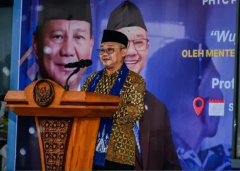 Mendikdasmen: Bahasa Inggris Jadi Mata Pelajaran Wajib SD Mulai 2027 14 Mendikdasmen Abdul Mu'ti mengumumkan Bahasa Inggris akan menjadi mata pelajaran wajib mulai kelas 3 SD pada tahun ajaran 2027/2028.