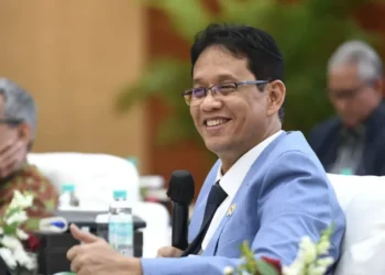 Pemerintah memangkas anggaran MBG 2026 dari Rp335 triliun menjadi Rp268 triliun atas instruksi Presiden Prabowo demi meningkatkan efisiensi program.
