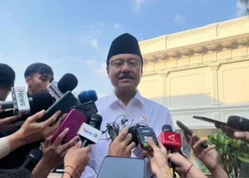 Mensos Saifullah Yusuf mencoret lebih dari 11 ribu penerima bansos yang terindikasi judi online pada Triwulan I 2026, berdasarkan pemadanan data bersama PPATK.