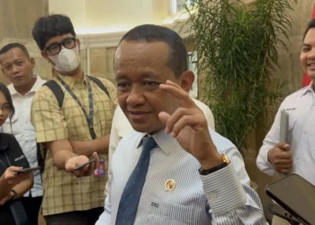 Menteri ESDM Bahlil Lahadalia menyebut Indonesia akan membangun storage minyak di KEK Sumatra untuk memperkuat Cadangan Penyangga Energi nasional.