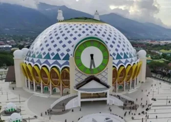 Terdampak Gempa, Struktur Baja Masjid Raya Baitul Khairaat Sulteng Dipantau Serius 19 Terdampak Gempa, Struktur Baja Masjid Raya Baitul Khairaat Sulteng Dipantau Serius