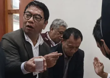 Sebanyak 37 anggota DPRD NTB menjalani tes urine mendadak oleh BNNP NTB seusai rapat paripurna APBD, untuk mencegah penyalahgunaan narkoba.