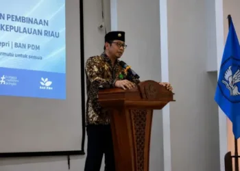 SPMB Batam Dinilai Transparan, Kemendikdasmen Soroti Stigma Sekolah Favorit 7 Kemendikdasmen menilai pelaksanaan SPMB di Kota Batam berlangsung transparan, meski stigma sekolah favorit dan mobilitas penduduk masih jadi tantangan.