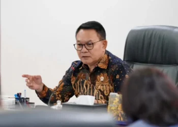 KSP Dudung Abdurachman membenarkan pencopotan Kepala BGN Dadan Hindayana oleh Presiden Prabowo diduga terkait kasus jual beli titik dapur program MBG.