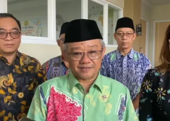 Mendikdasmen Abdul Mu'ti meresmikan International Class Program SD Aisyiyah Multilingual Darussalam Kudus untuk mendorong pendidikan berdaya saing global.